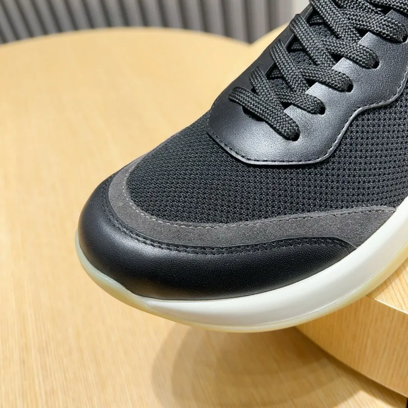 Men's men's shoes 💰P440💰[loro piana] The new moccasin shoes are popular all over the world, and the official website is selling like hotcakes. The upper is made of original fly weave with first-layer cowhide, and is matched with original rubber soles. It is a classic. The complex craftsmanship and meticulous structure make the shoes light and soft, allowing you to walk comfortably and freely. Perfect for summer wear. Yardage: 38-45. (45 is custom-made and cannot be returned or exchanged)